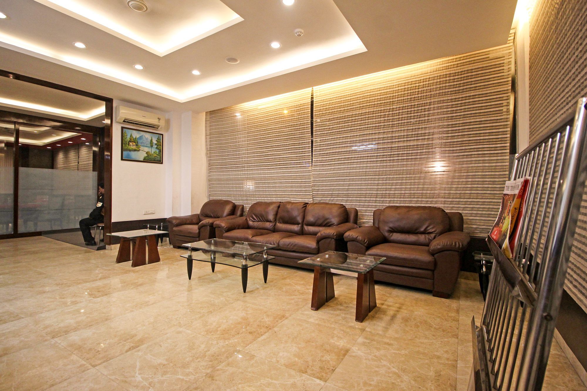 Oyo 9841 The Vivir 1 Hotel Noida Ngoại thất bức ảnh